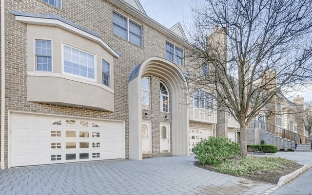 142 Stonegate Trail, Cresskill